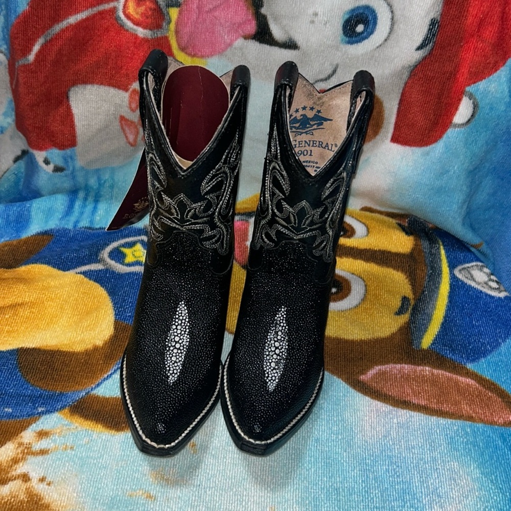 leather boots size 6.5